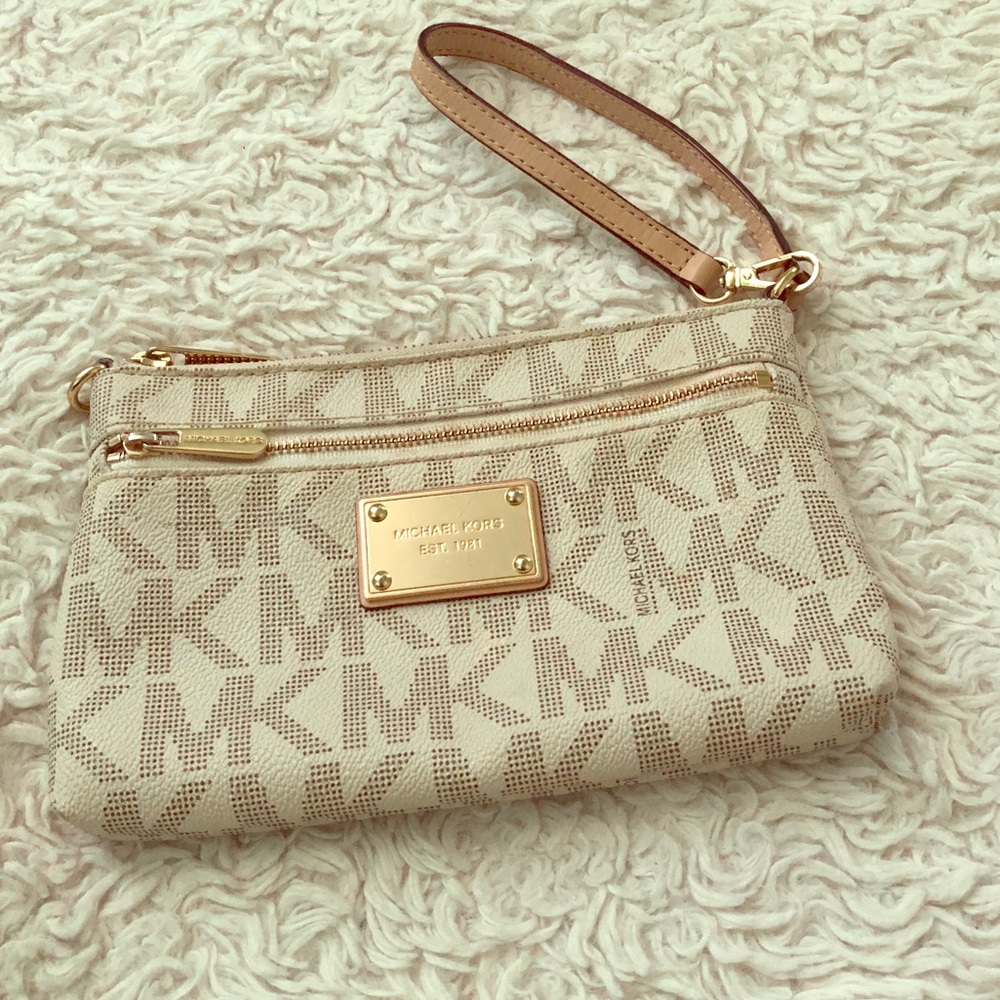 Michael Kors Wristlet
